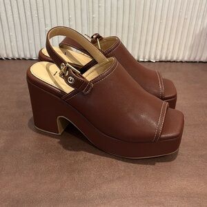 Urban Outfitters Clog Heel NEW
